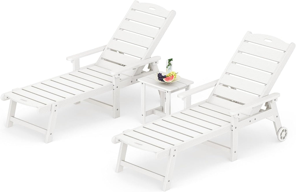 LUE BONA Chaise Lounge Chair with Table, 3-Piece, HDPS Chaise Lounger, 5 Positions Adjustable Lounge Chairs, Pool Lounge Chair with Wheels for Poolside, Backyard, White