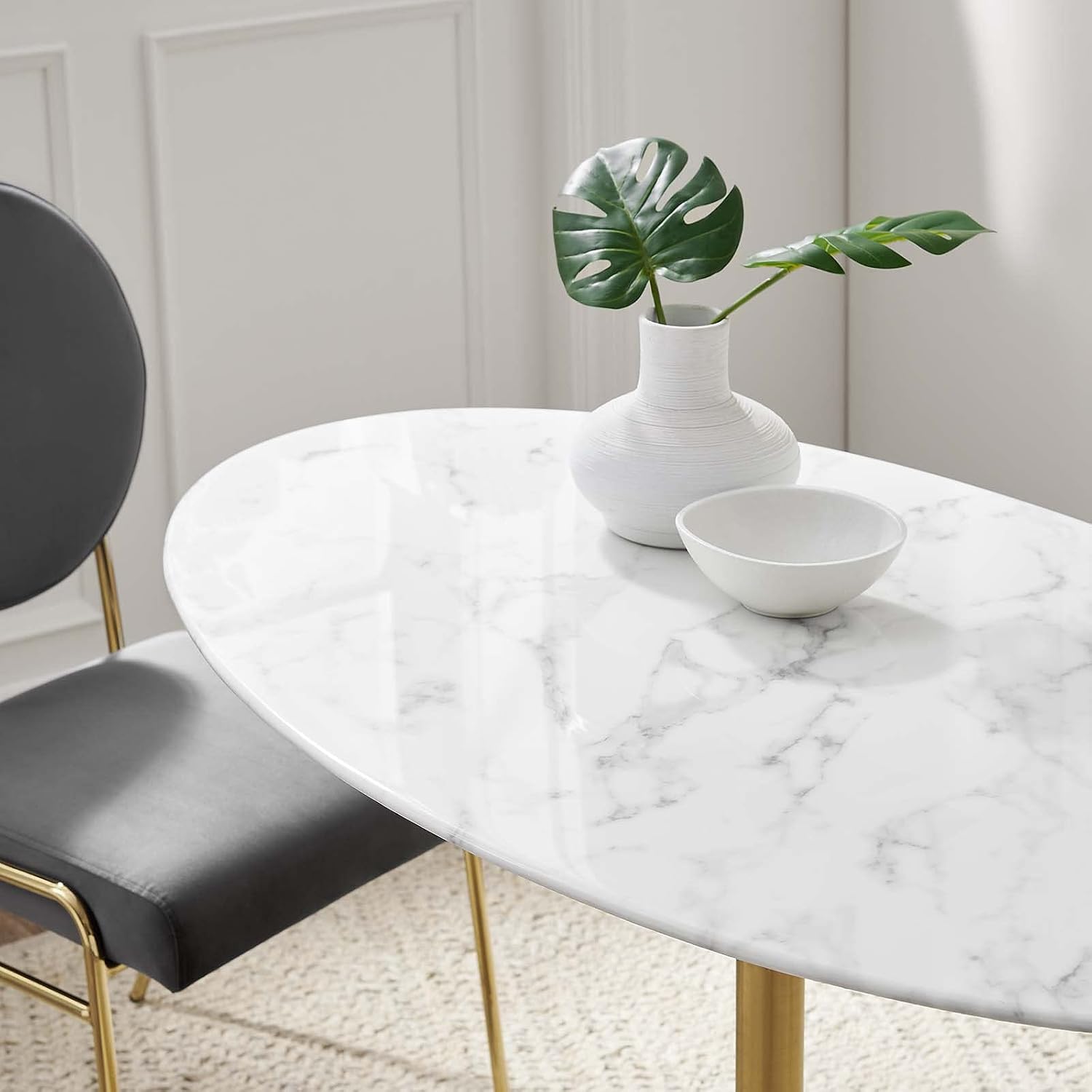 Modway Lippa 48' Oval-Shaped Mid-Century Modern Dining Table with Artificial Marble Top and Gold Base