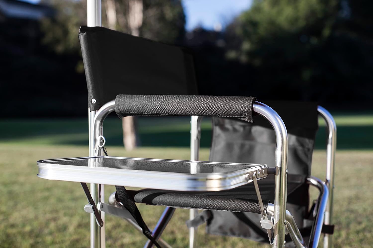 PICNIC TIME NCAA Alabama Crimson Tide Sports Chair with Side Table, Beach Chair, Camp Chair for Adults, (Black)