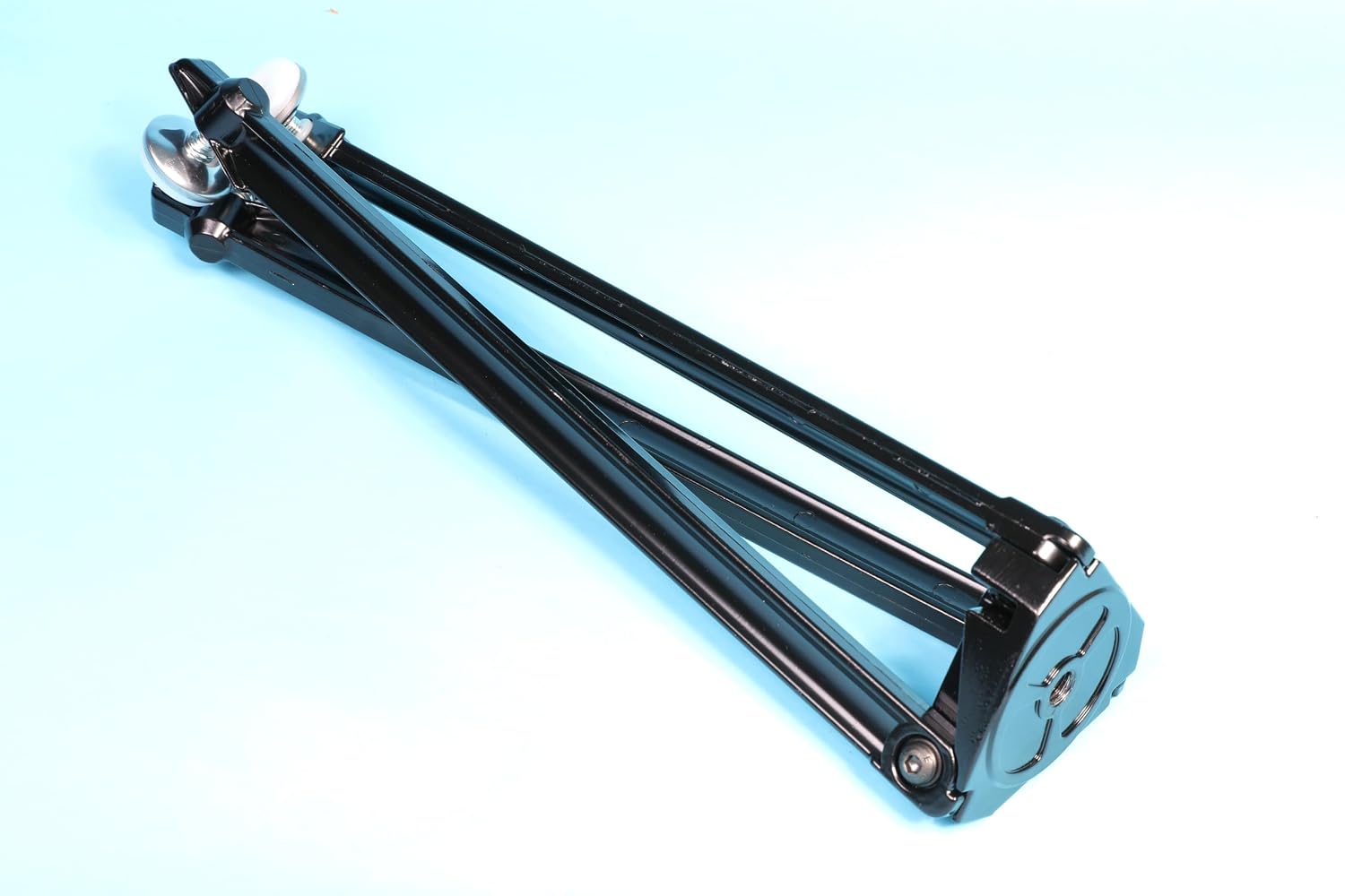 Hammers Height Adjustable Prone Benchtop Standing Bullseye 5/8' Stainless Steel Pole Competition Spotting Scope Stand with Bench Mount Plate Crossbar Swivel Ball Head Tripod Base