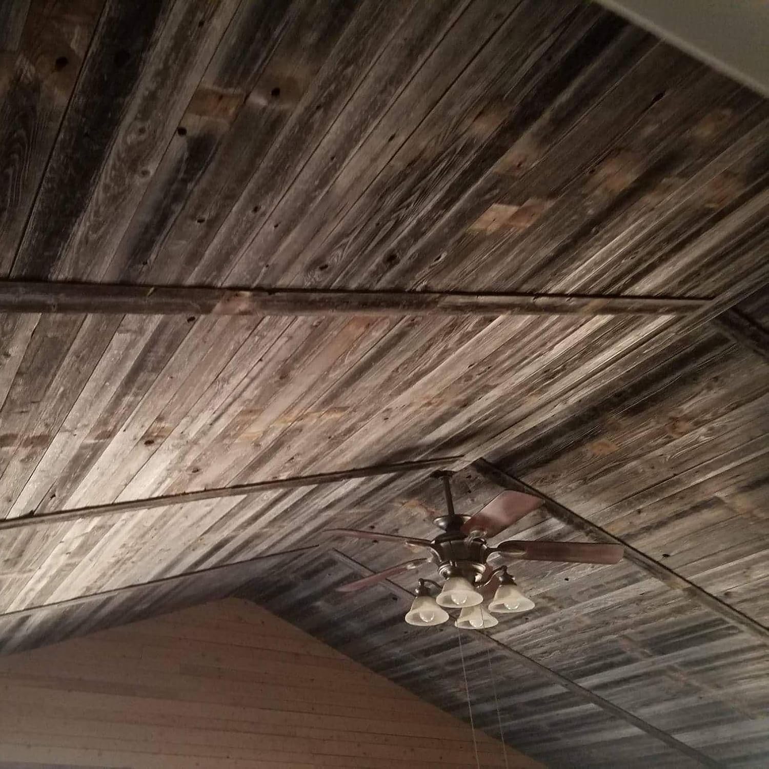 Rockin' Wood Real Wood Nail Up Application Rustic Reclaimed Naturally Weathered Barn Wood Accent Paneling Board Planks for Home Walls (104 Square feet)
