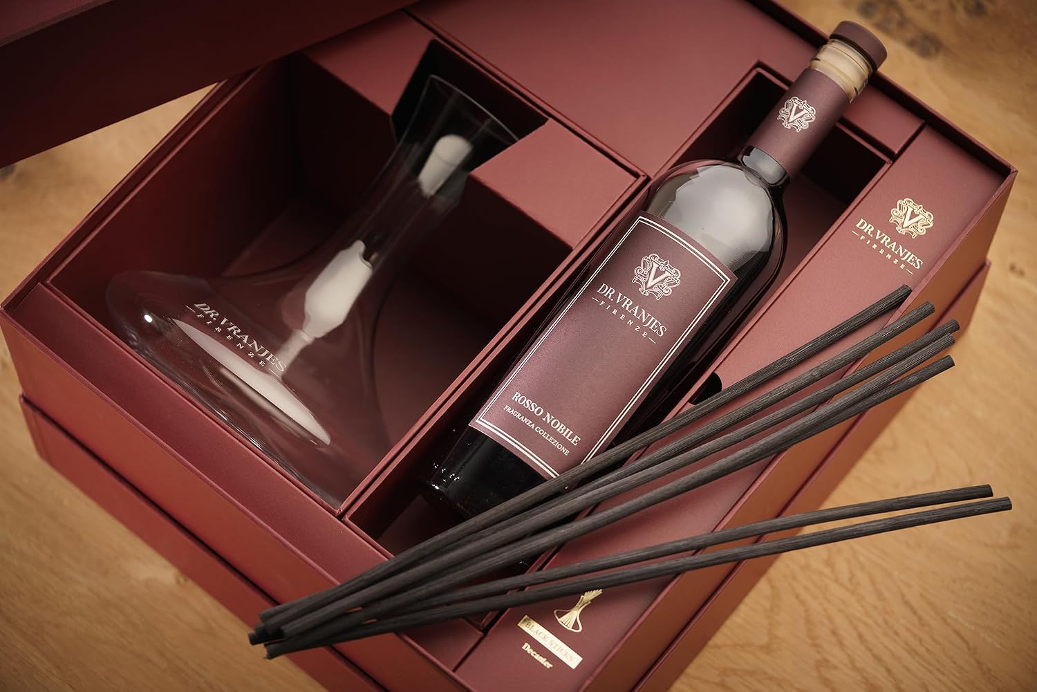 Dr. Vranjes - Rosso Nobile 750 ml Decanter & Bordeaux Bottle + Shopping Bag - Luxury Home Fragrance Set, Made in Italy, Main Scent: Fruity & Red Wine