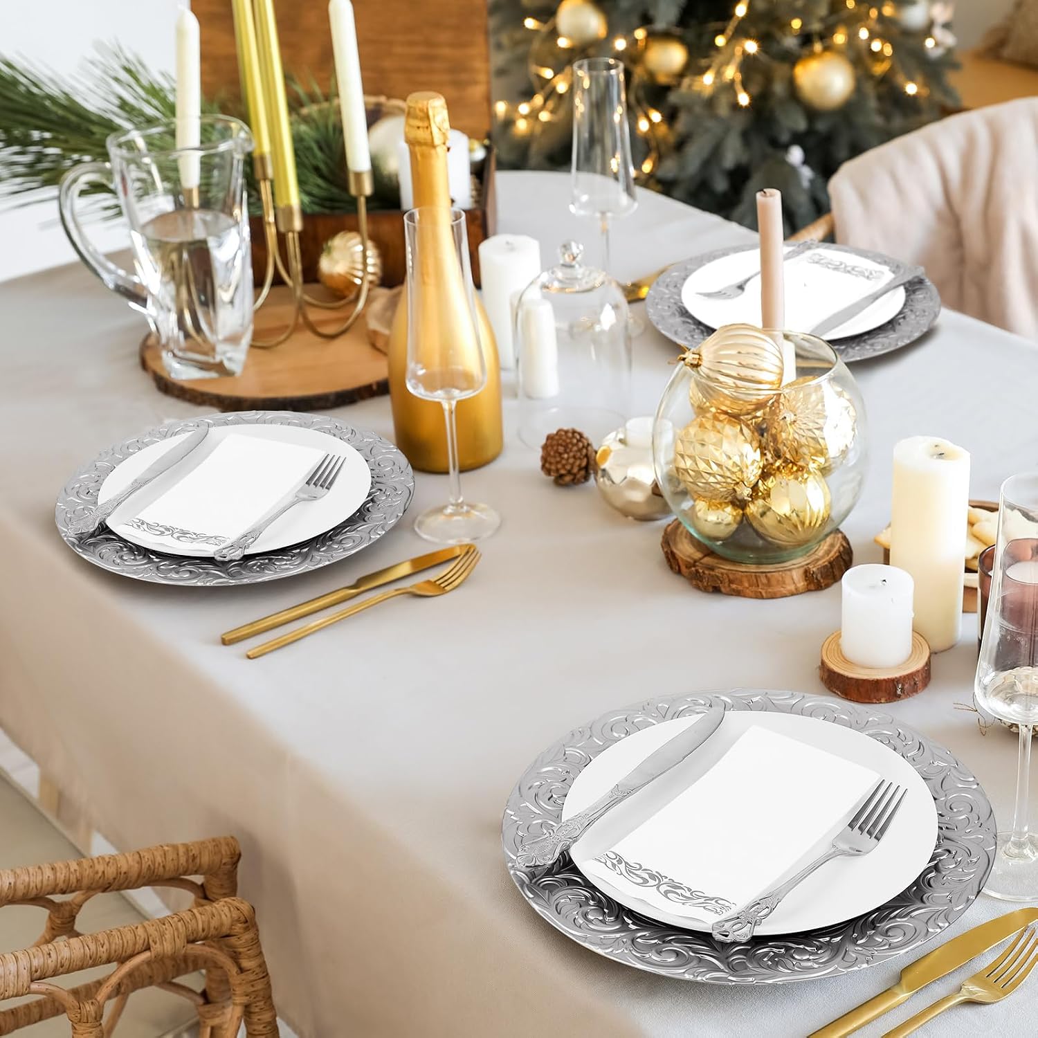 FoldTier 100 Set Antique Charger Plates with Napkins Set 13 Inch Plastic Round Chargers Bulk Embossed Rim Dinner Plates Elegant Guest Towels for Wedding Party Event Table Decoration Setting (Silver)