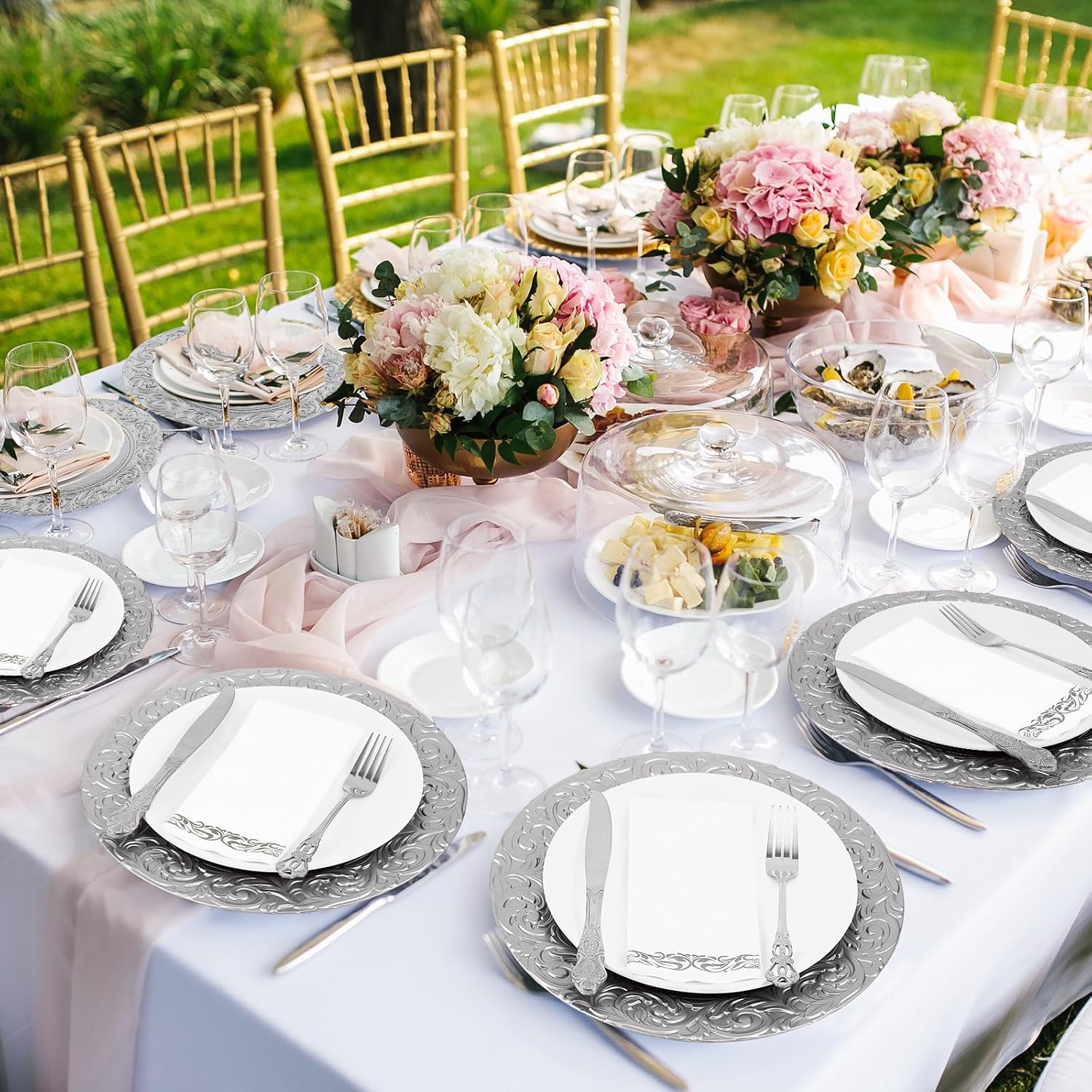 FoldTier 100 Set Antique Charger Plates with Napkins Set 13 Inch Plastic Round Chargers Bulk Embossed Rim Dinner Plates Elegant Guest Towels for Wedding Party Event Table Decoration Setting (Silver)