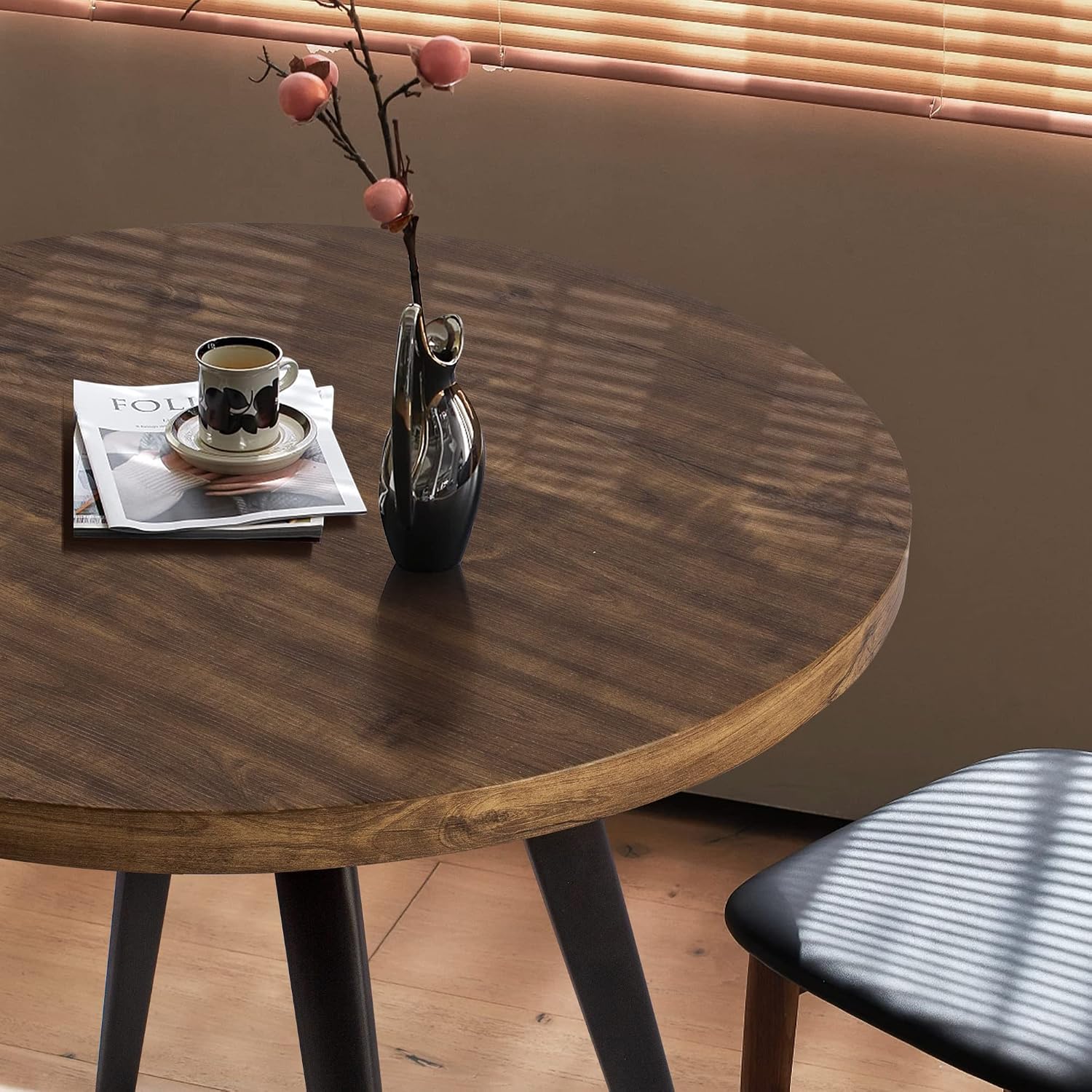 Round Dining Table, Small Dining Table for 2, 31.5' Round Table, Mid-Century Modern Kitchen Table with 1.4' Thickness Wood Grain Tabletop for or Small Space, Dining Room, Kitchen, Rustic Brown