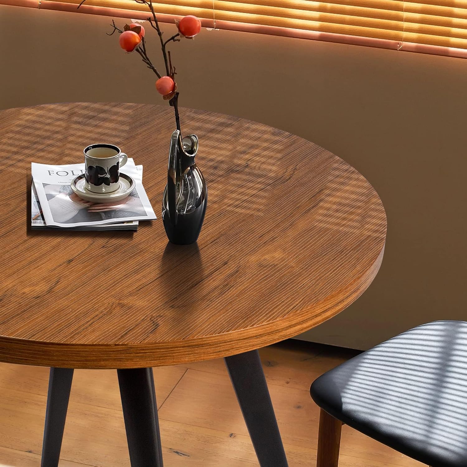 Round Dining Table, Small Dining Table for 2, 31.5' Round Table, Mid-Century Modern Kitchen Table with 1.4' Thickness Wood Grain Tabletop for or Small Space, Dining Room, Kitchen, Brown