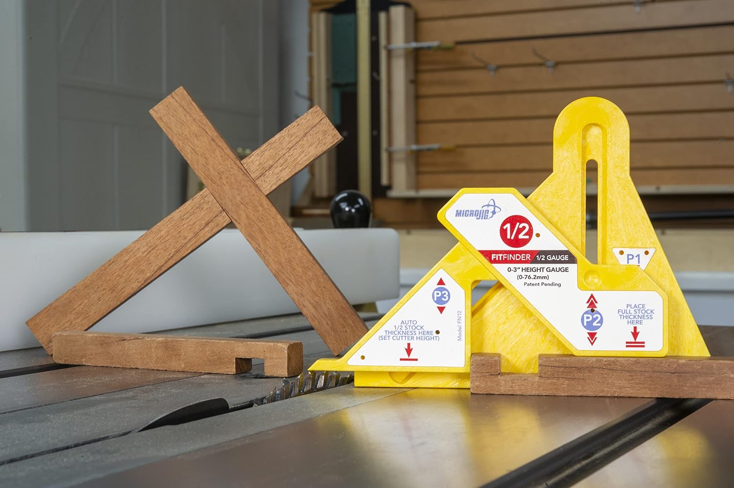 MICROJIG FITFINDER 1/2 Gauge and (R9A) 3/4' Lock Miter Bit with Center Index (1/2' shank) Bundle